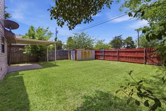 606 Lemons Street, Cedar Hill, TX 75104