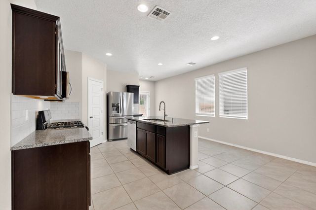 4860 Blackburn Road NE, Rio Rancho, NM 87144