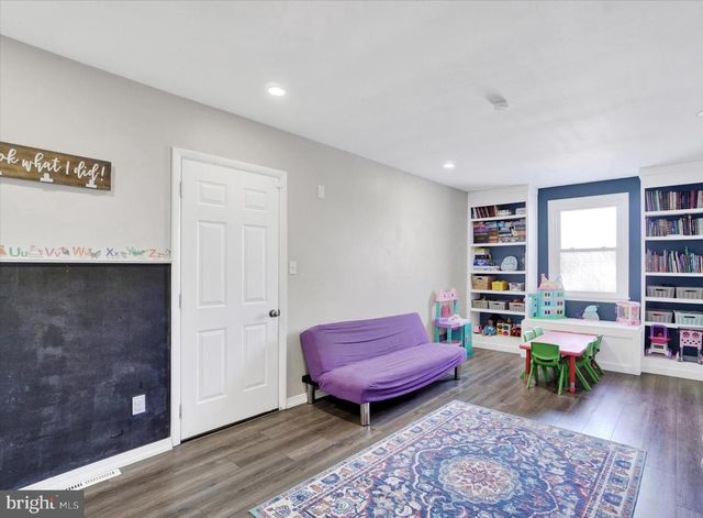 3280 LYNWOOD LN, York, PA 17402