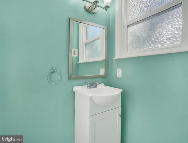 3280 LYNWOOD LN, York, PA 17402