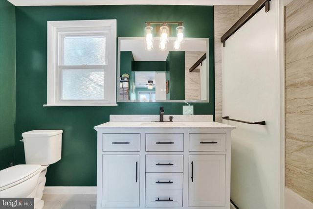 3280 LYNWOOD LN, York, PA 17402