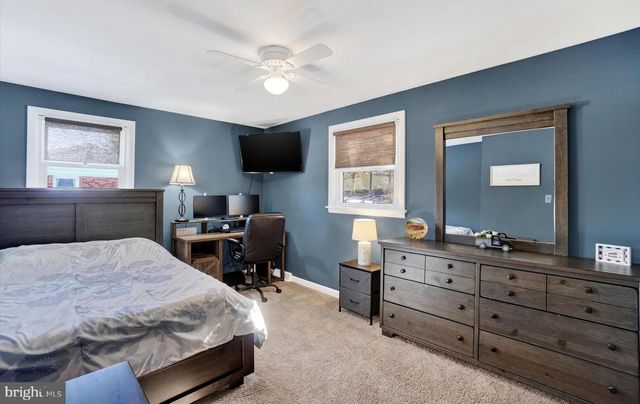 3280 LYNWOOD LN, York, PA 17402