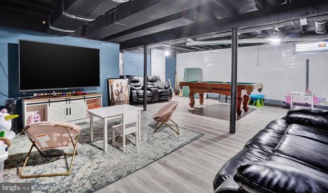 3280 LYNWOOD LN, York, PA 17402