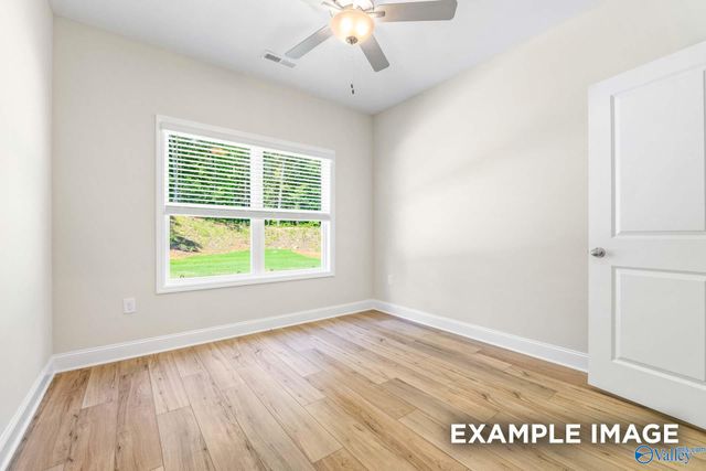 207 Cave Lake, Owens Cross Roads, AL 35763