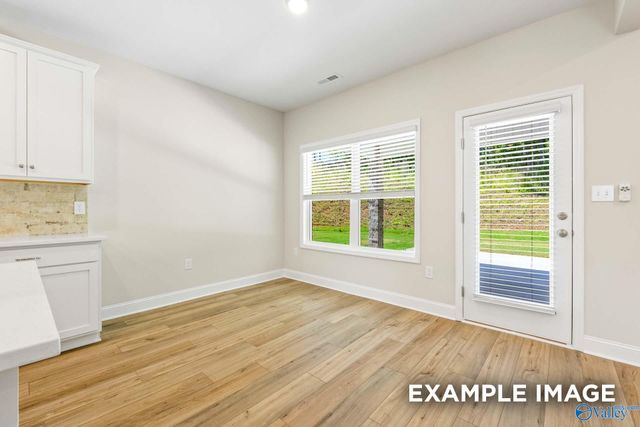 207 Cave Lake, Owens Cross Roads, AL 35763