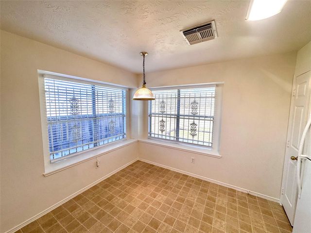 8225 Gladstone Street, Houston, TX 77051