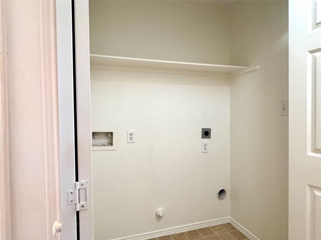 8225 Gladstone Street, Houston, TX 77051