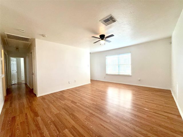 8225 Gladstone Street, Houston, TX 77051