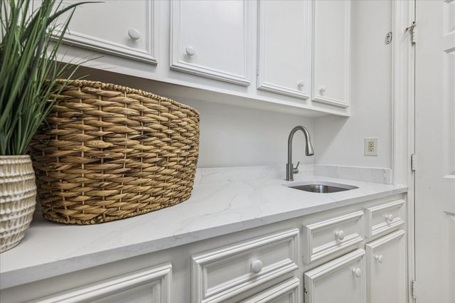 4025 Villanova Street, West University Place, TX 77005