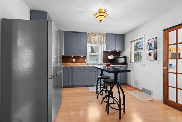 1815 N ULLMAN STREET, Appleton, WI 54911