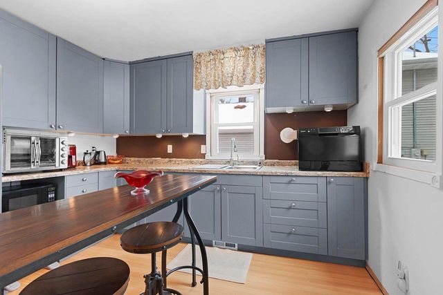 1815 N ULLMAN STREET, Appleton, WI 54911