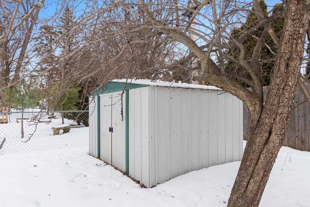 1815 N ULLMAN STREET, Appleton, WI 54911