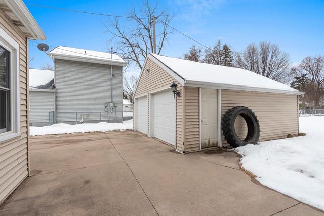 1815 N ULLMAN STREET, Appleton, WI 54911
