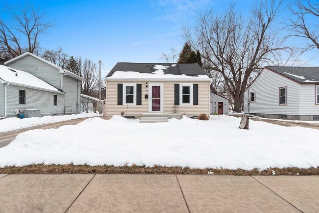 1815 N ULLMAN STREET, Appleton, WI 54911