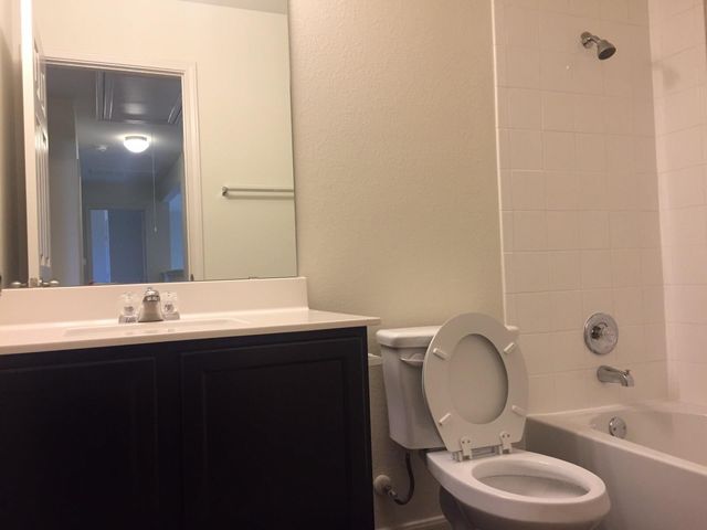 384 Discovery, Kyle, TX 78640