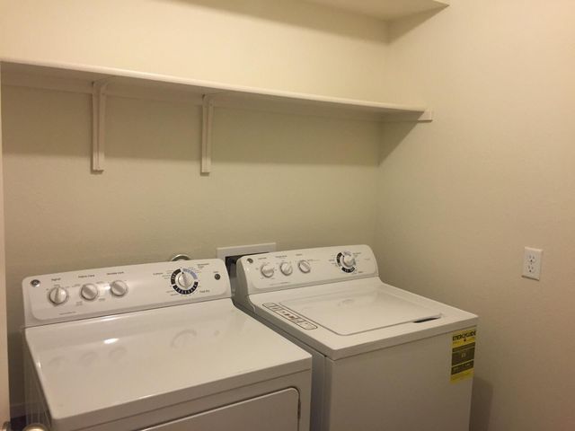 384 Discovery, Kyle, TX 78640