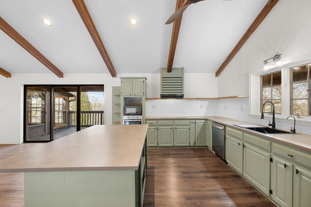 316 Valley View DR, La Grange, TX 78945