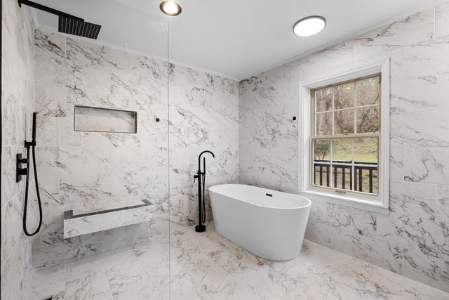 316 Valley View DR, La Grange, TX 78945