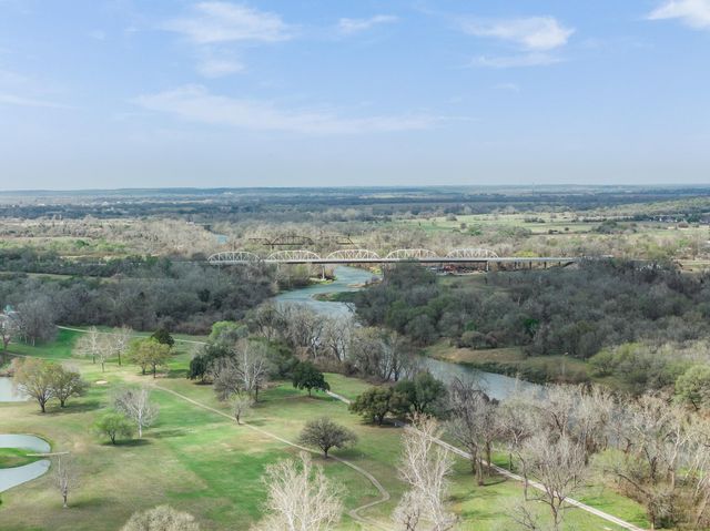 316 Valley View DR, La Grange, TX 78945