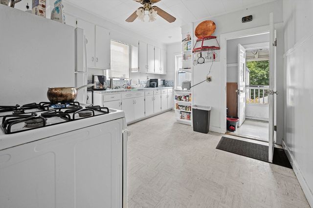 89 Central St, Somerville, MA 02143