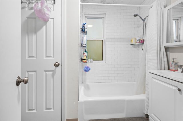 89 Central St, Somerville, MA 02143