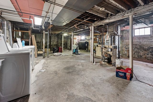 89 Central St, Somerville, MA 02143