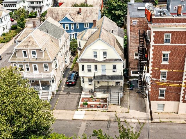 89 Central St, Somerville, MA 02143