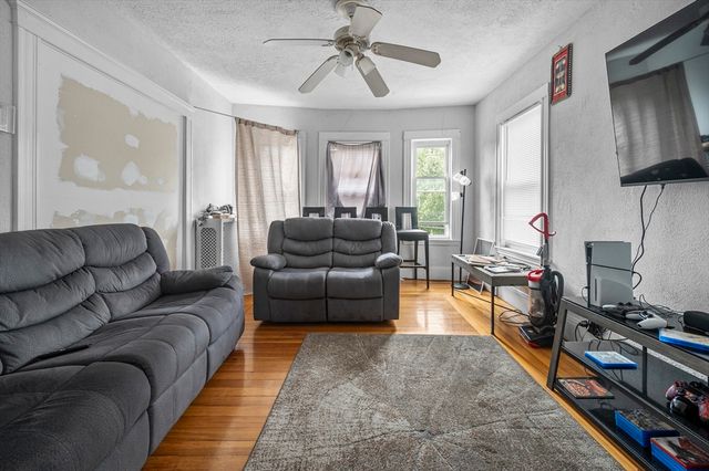 89 Central St, Somerville, MA 02143