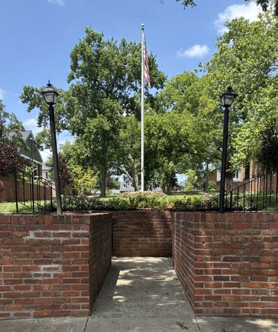 5025 Hillsboro Pike Apt 17I, Nashville, TN 37215