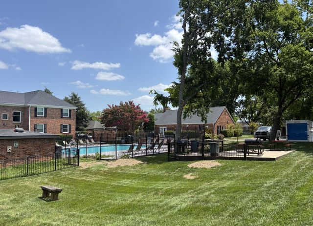 5025 Hillsboro Pike Apt 17I, Nashville, TN 37215