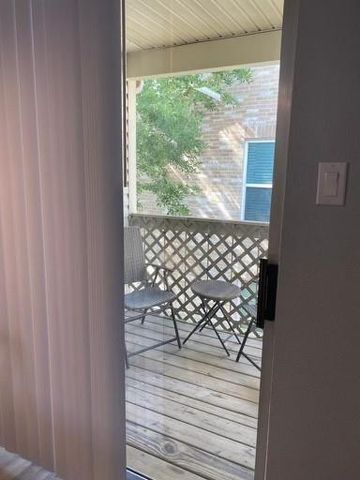 7600 Emmett F Lowry Expressway 610, Texas City, TX 77591