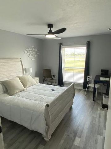 7600 Emmett F Lowry Expressway 610, Texas City, TX 77591