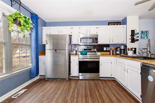 178 Chain Ferry RD, Mattaponi, VA 23110