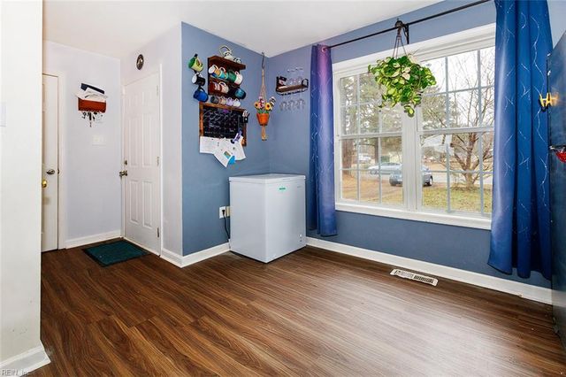 178 Chain Ferry RD, Mattaponi, VA 23110