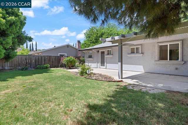 916 N Estates Dr, Brentwood, CA 94513