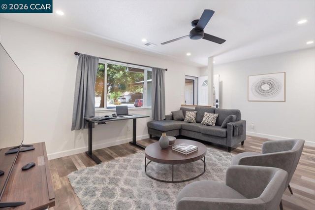 916 N Estates Dr, Brentwood, CA 94513
