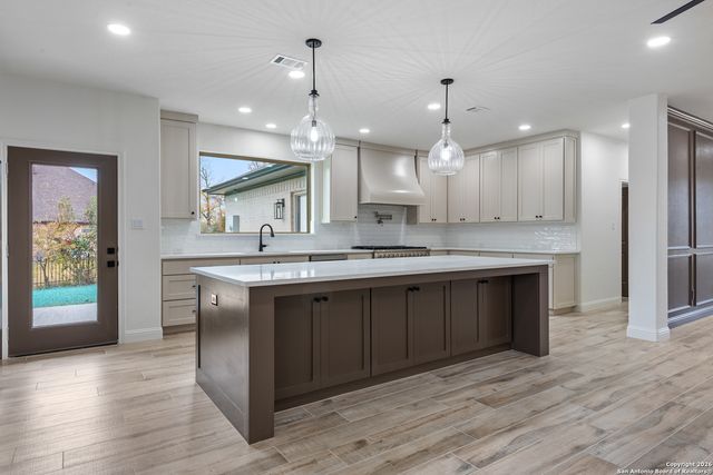 10024 lancaster, Iola, TX 77861