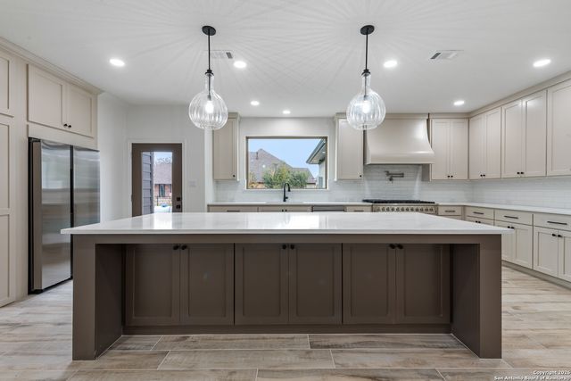 10024 lancaster, Iola, TX 77861