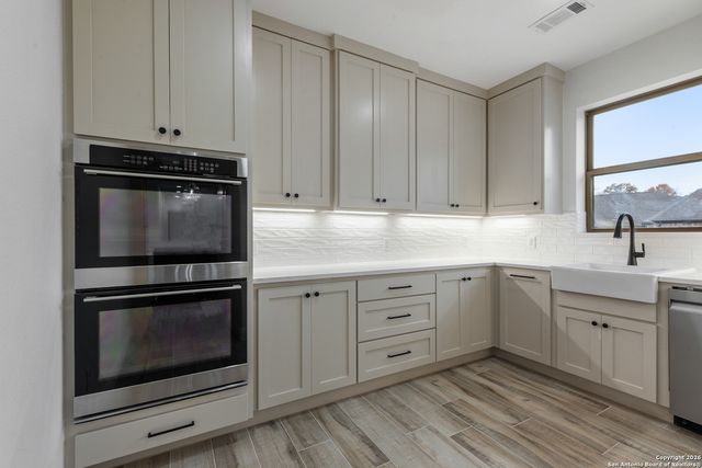 10024 lancaster, Iola, TX 77861