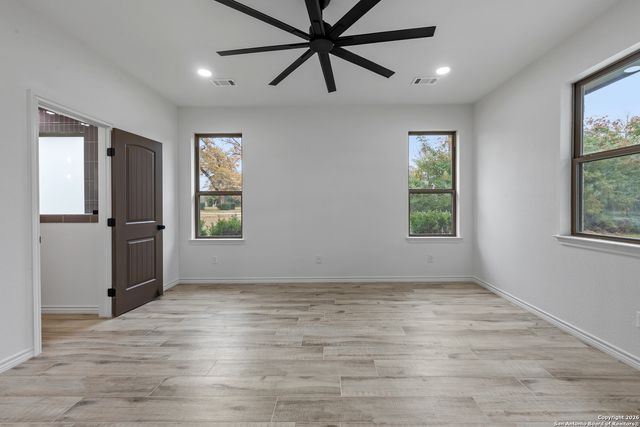 10024 lancaster, Iola, TX 77861