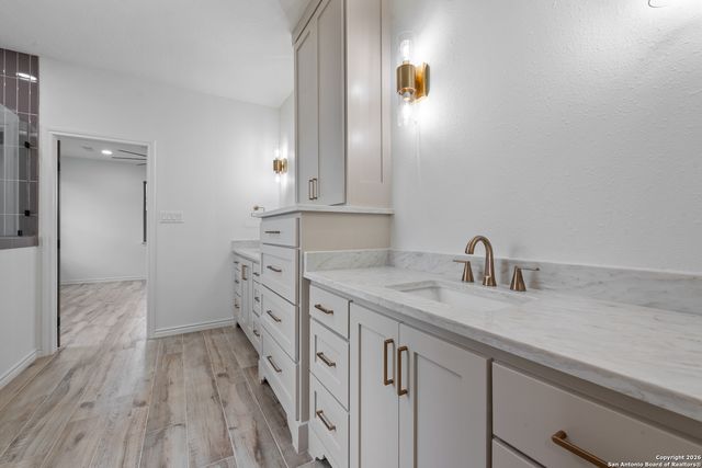 10024 lancaster, Iola, TX 77861