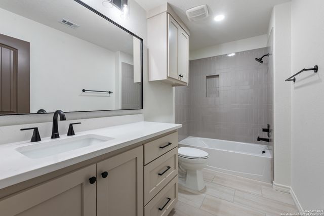 10024 lancaster, Iola, TX 77861