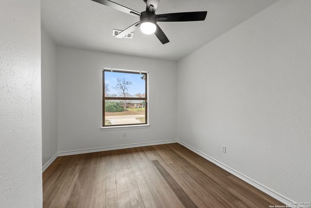 10024 lancaster, Iola, TX 77861