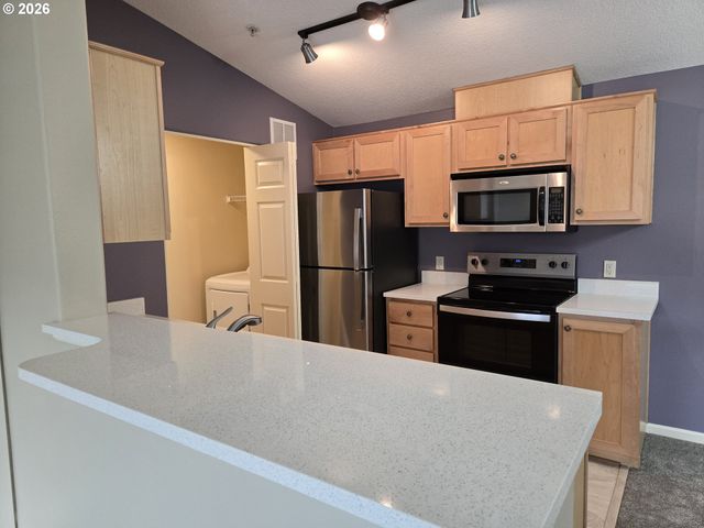 770 Nw 185TH Ave 304, Beaverton, OR 97006
