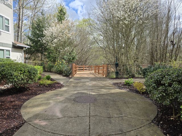 770 Nw 185TH Ave 304, Beaverton, OR 97006