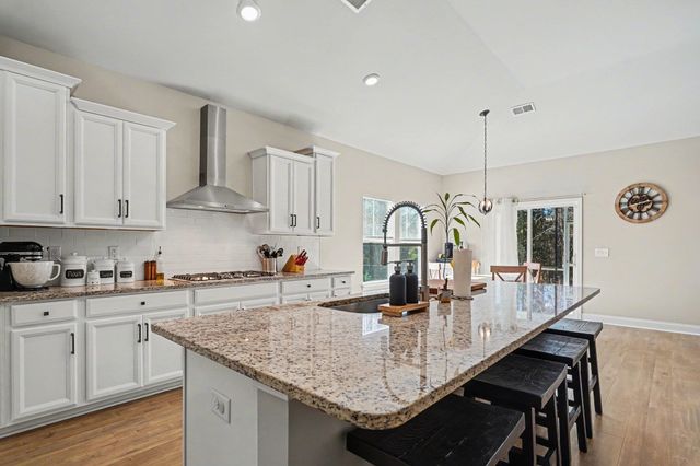 826 Kingfisher Dr., Myrtle Beach, SC 29577