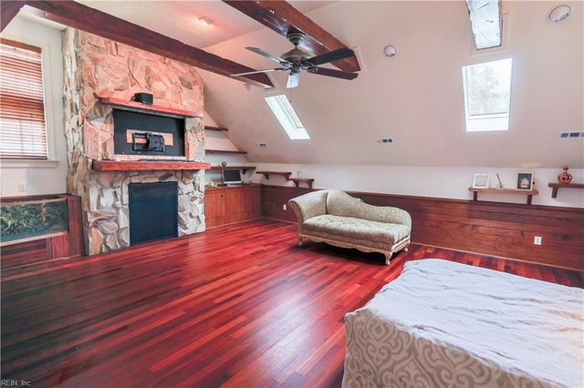 315 Wormley Creek DR, Yorktown, VA 23692