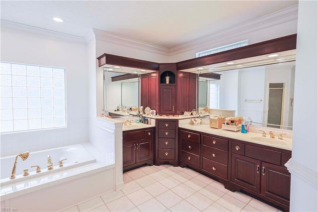 315 Wormley Creek DR, Yorktown, VA 23692