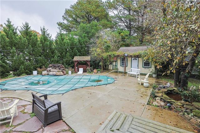 315 Wormley Creek DR, Yorktown, VA 23692