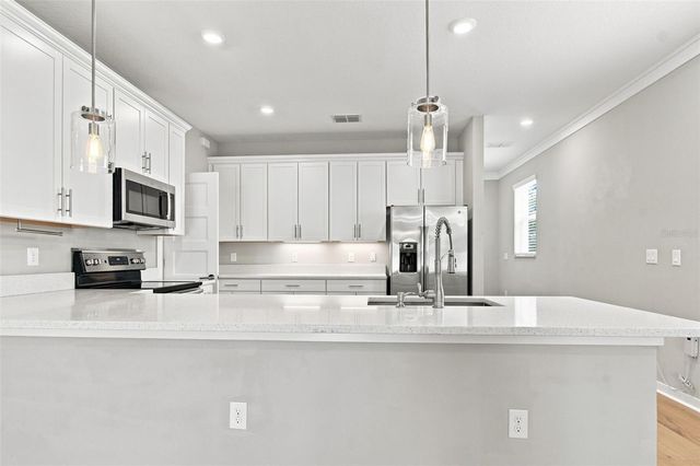 2704 W GRAY STREET A, Tampa, FL 33609
